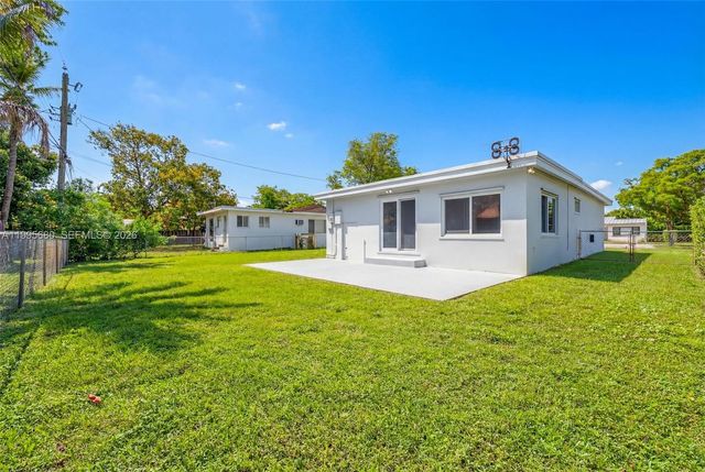 6447 SW 10th St ., West Miami, FL 33144