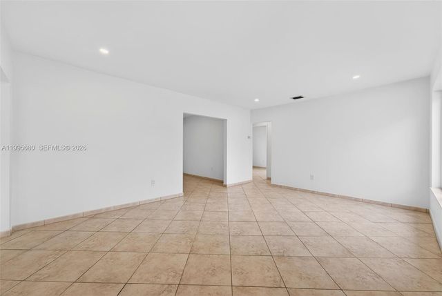 6447 SW 10th St ., West Miami, FL 33144