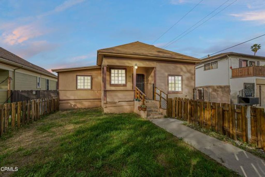 425 W 1st Street, Oxnard, CA 93030