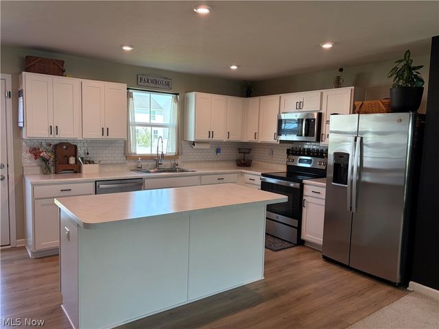 3731 Kirkham Drive, Norton, OH 44203