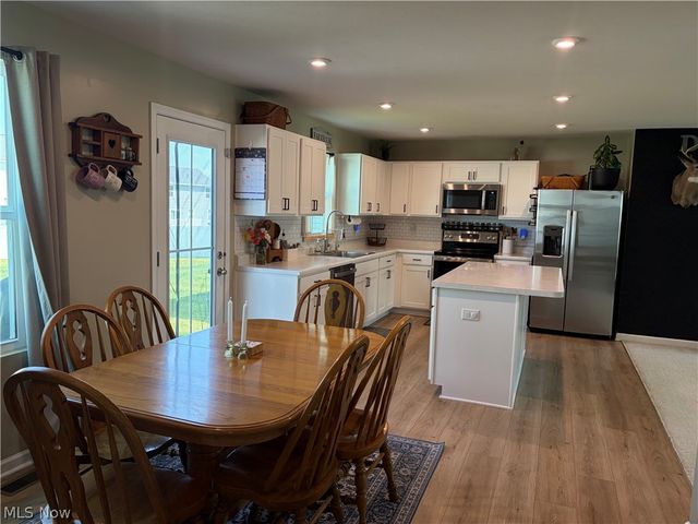 3731 Kirkham Drive, Norton, OH 44203