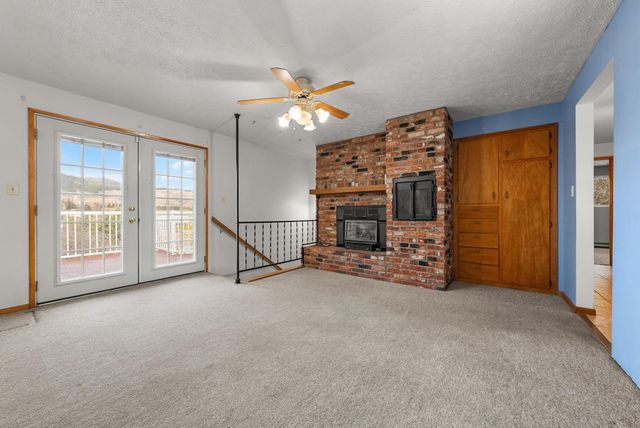 147 N LINDSEY St, Tekoa, WA 99033