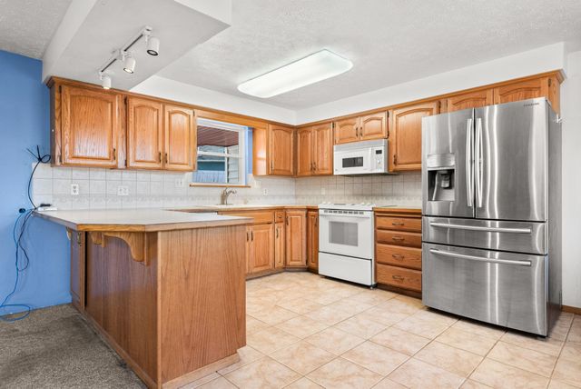 147 N LINDSEY St, Tekoa, WA 99033