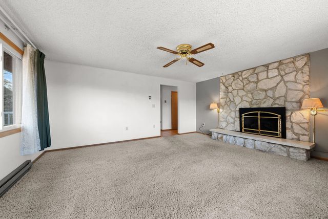 147 N LINDSEY St, Tekoa, WA 99033