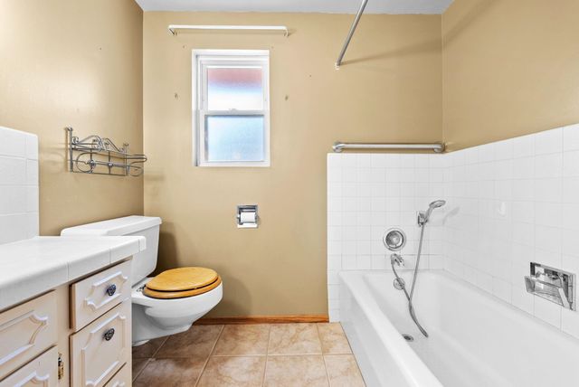 147 N LINDSEY St, Tekoa, WA 99033