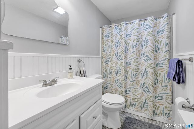 172 Crestview Drive, Bridgeport, CT 06606