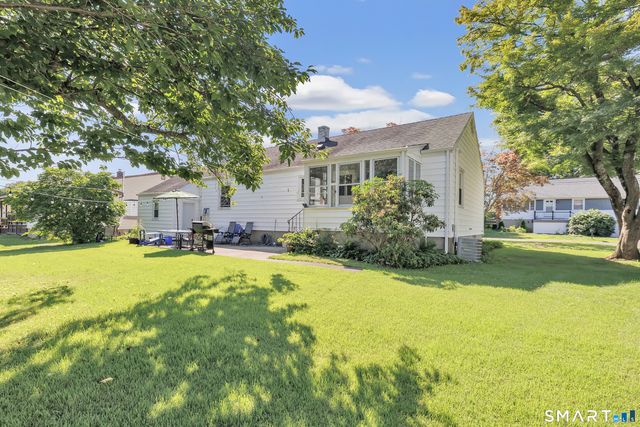 172 Crestview Drive, Bridgeport, CT 06606
