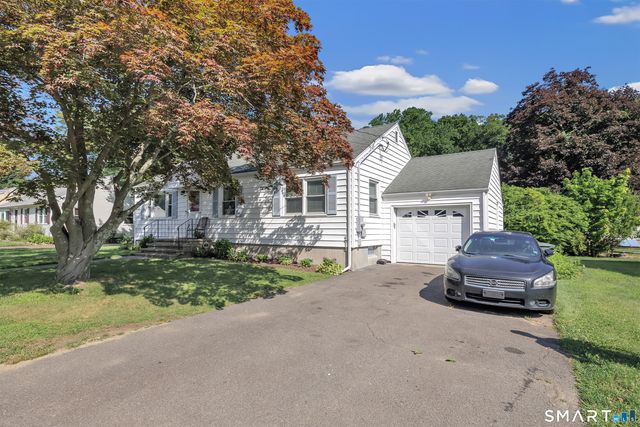 172 Crestview Drive, Bridgeport, CT 06606