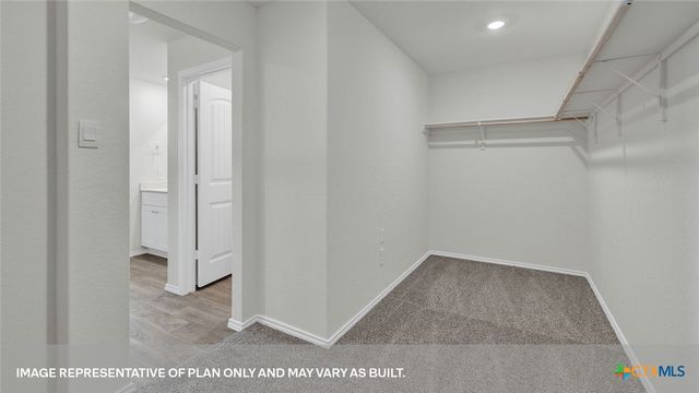 323 BOATMAN Cove, Seguin, TX 78155