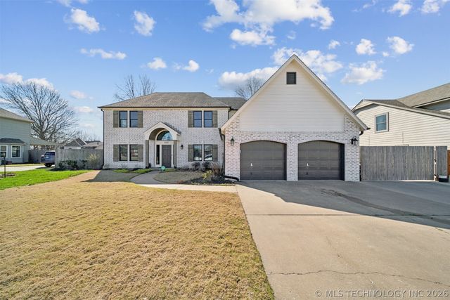 1205 E Dover Street, Broken Arrow, OK 74012