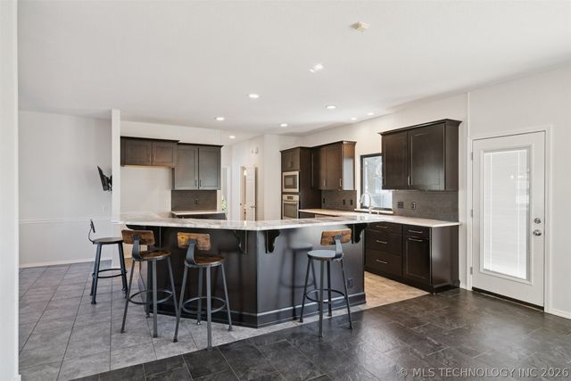 1205 E Dover Street, Broken Arrow, OK 74012