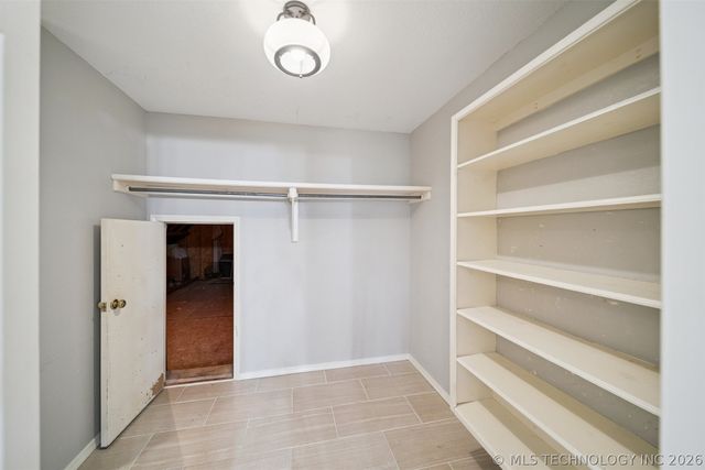 1205 E Dover Street, Broken Arrow, OK 74012