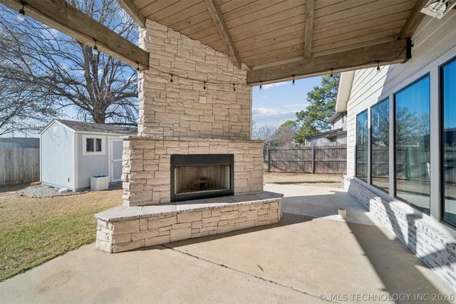 1205 E Dover Street, Broken Arrow, OK 74012