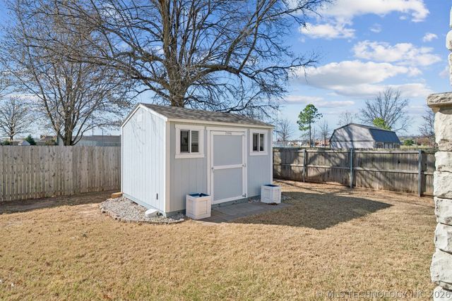 1205 E Dover Street, Broken Arrow, OK 74012