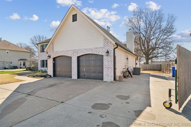 1205 E Dover Street, Broken Arrow, OK 74012