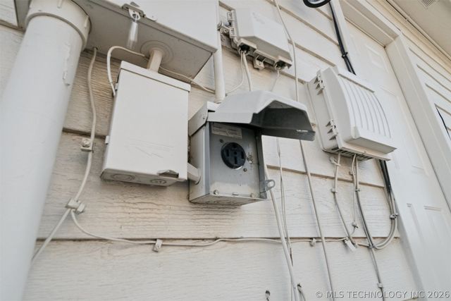 1205 E Dover Street, Broken Arrow, OK 74012