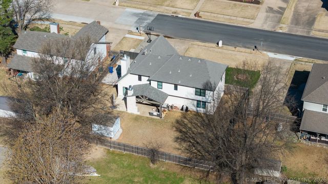 1205 E Dover Street, Broken Arrow, OK 74012