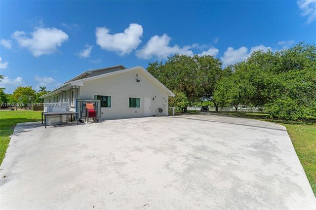 24545 SW 192nd Avenue, Homestead, FL 33031