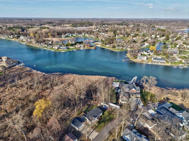 13296 Haddon Street, Fenton, MI 48430