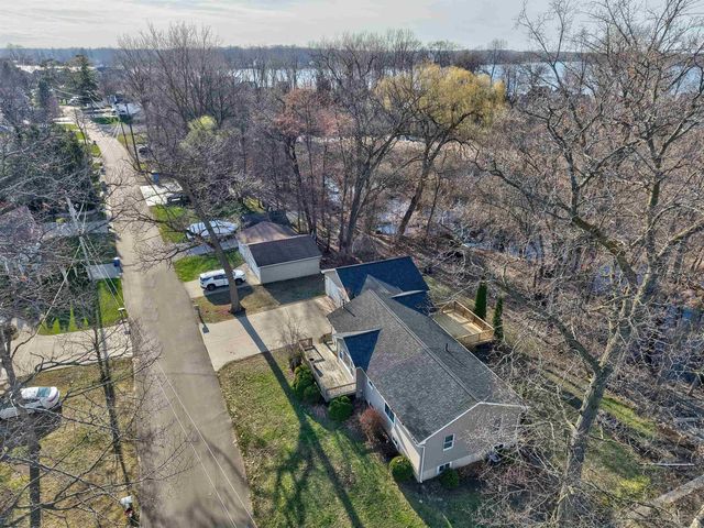 13296 Haddon Street, Fenton, MI 48430