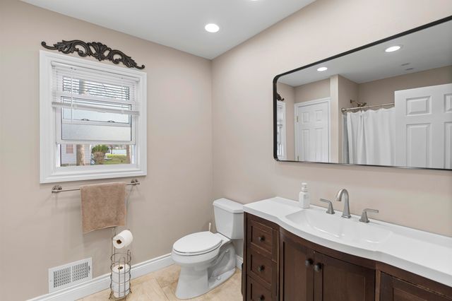 13296 Haddon Street, Fenton, MI 48430