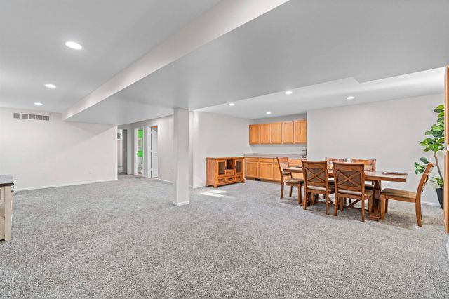 13296 Haddon Street, Fenton, MI 48430