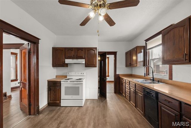 1208 Verl Place, St Louis, MO 63133