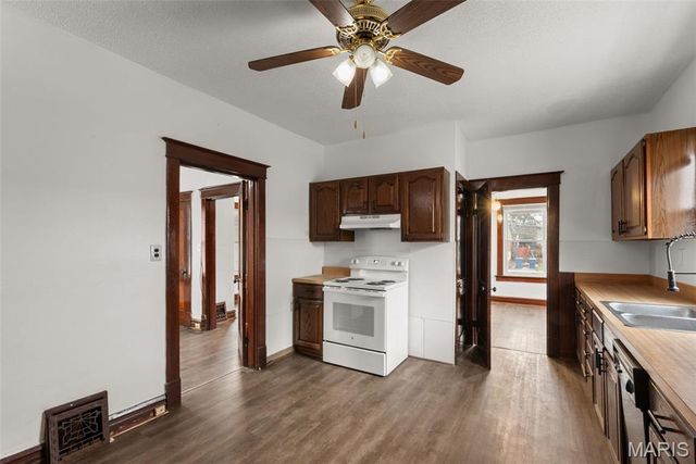 1208 Verl Place, St Louis, MO 63133