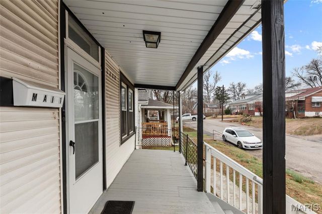 1208 Verl Place, St Louis, MO 63133