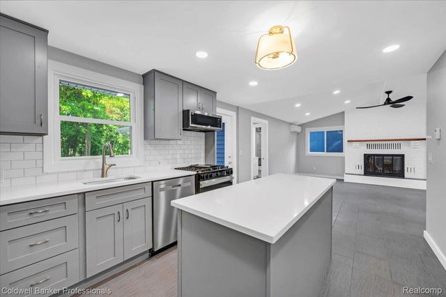 76107 Van Dyke Road, Bruce Township, MI 48065