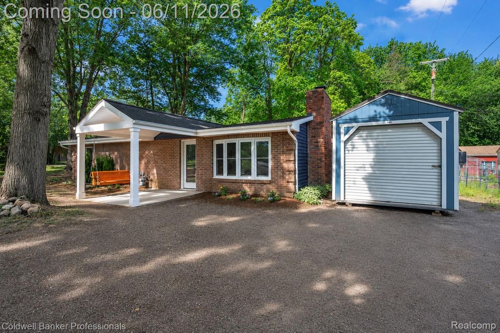 76107 Van Dyke Road, Bruce Township, MI 48065
