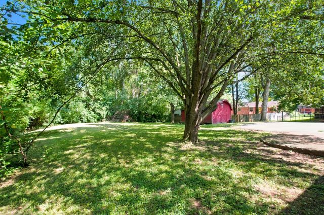 7249 Willow Creek Dr, Nashville, TN 37221