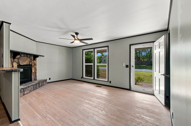 7249 Willow Creek Dr, Nashville, TN 37221