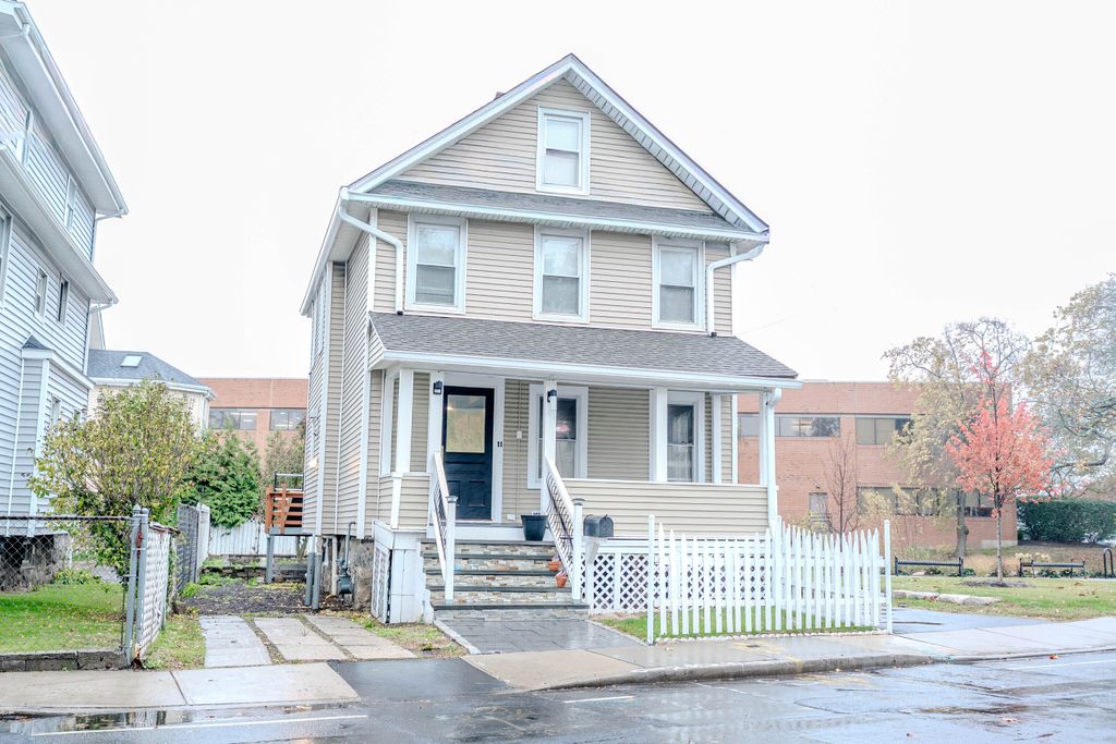 11 Burritt Avenue, Norwalk, CT 06854