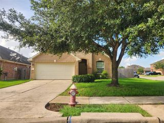 2 Signal Hill Drive, Manvel, TX 77578