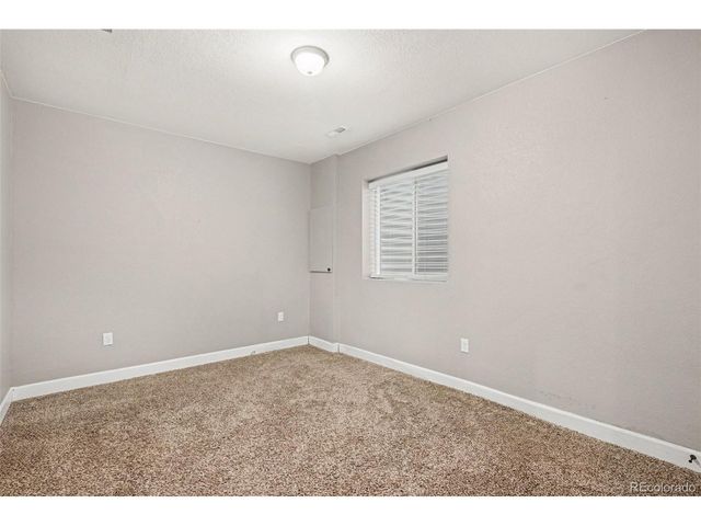 818 S Kalispell Cir 102, Aurora, CO 80017