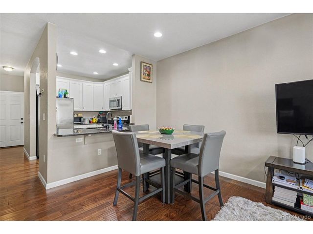 818 S Kalispell Cir 102, Aurora, CO 80017