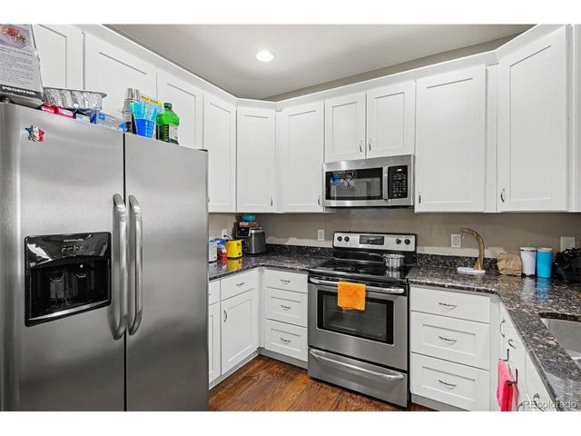 818 S Kalispell Cir 102, Aurora, CO 80017