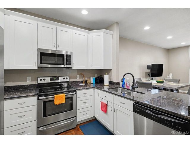 818 S Kalispell Cir 102, Aurora, CO 80017