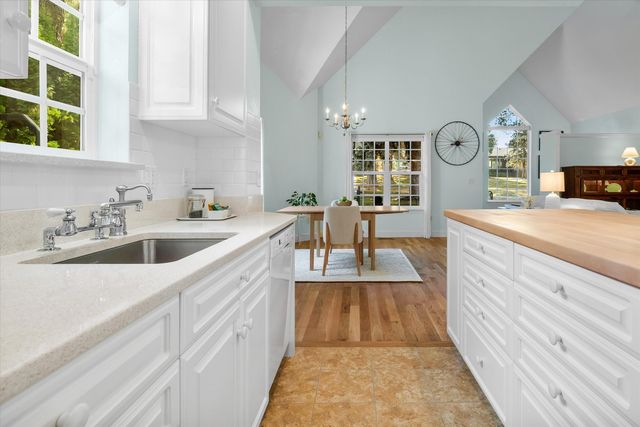 990 NE Wiest Way, Bend, OR 97701