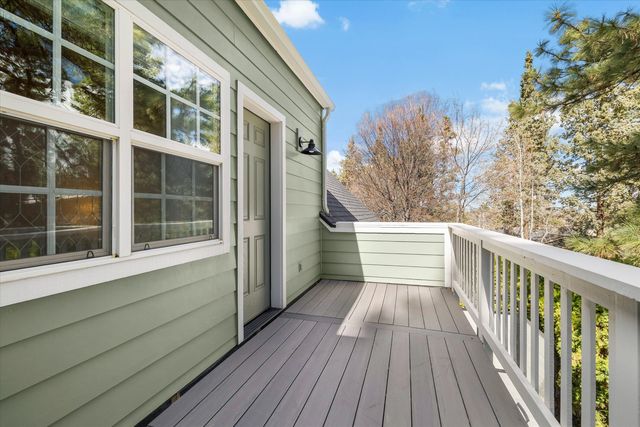 990 NE Wiest Way, Bend, OR 97701