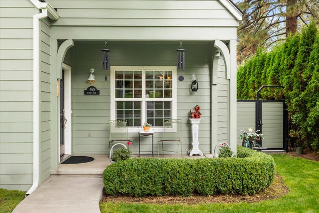 990 NE Wiest Way, Bend, OR 97701