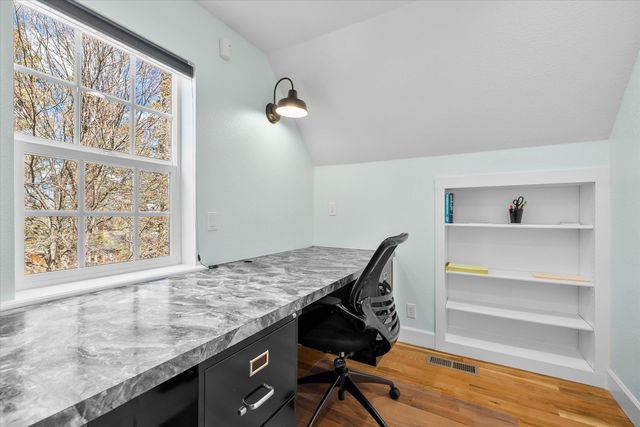 990 NE Wiest Way, Bend, OR 97701