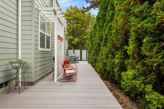 990 NE Wiest Way, Bend, OR 97701