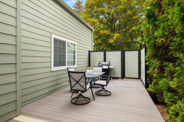 990 NE Wiest Way, Bend, OR 97701