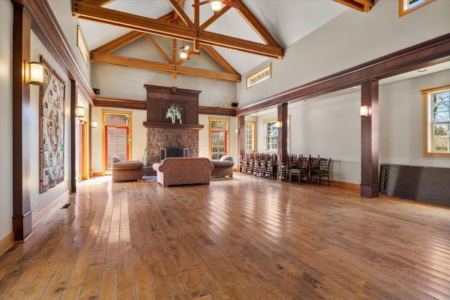 990 NE Wiest Way, Bend, OR 97701