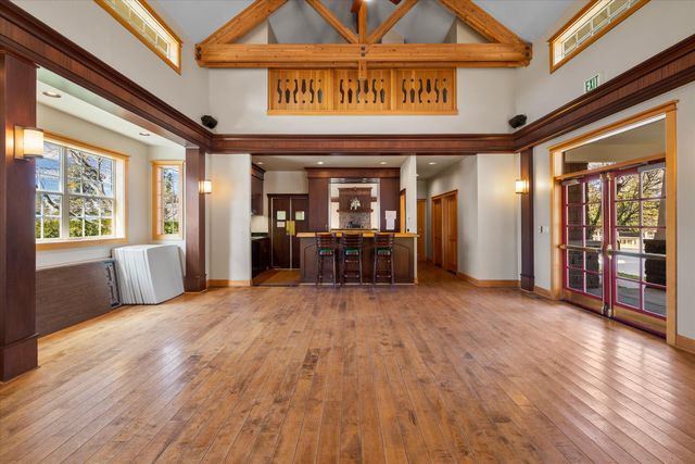 990 NE Wiest Way, Bend, OR 97701