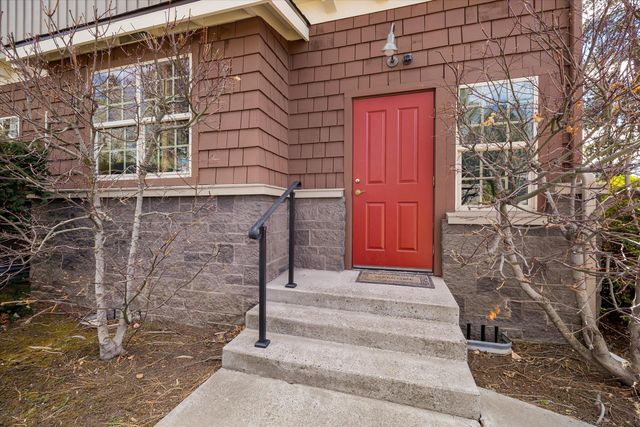 990 NE Wiest Way, Bend, OR 97701