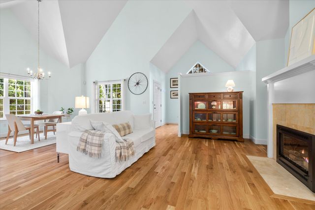 990 NE Wiest Way, Bend, OR 97701