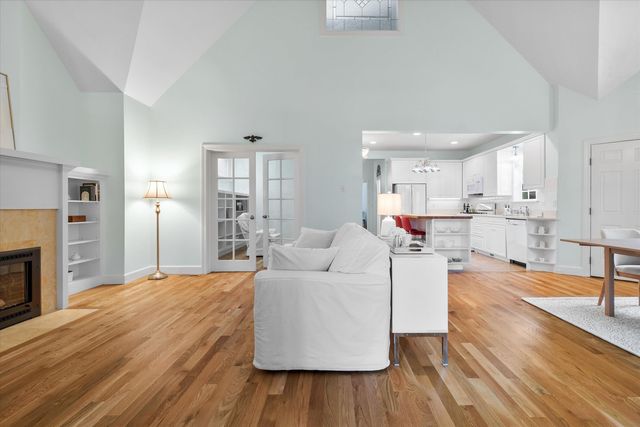 990 NE Wiest Way, Bend, OR 97701